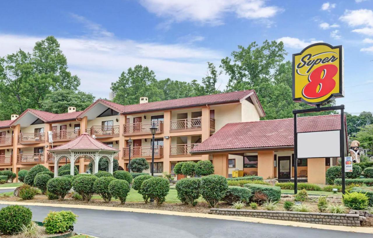 Hotel Super 8 By Wyndham Downtown Gatlinburg At Convention Center Exterior foto